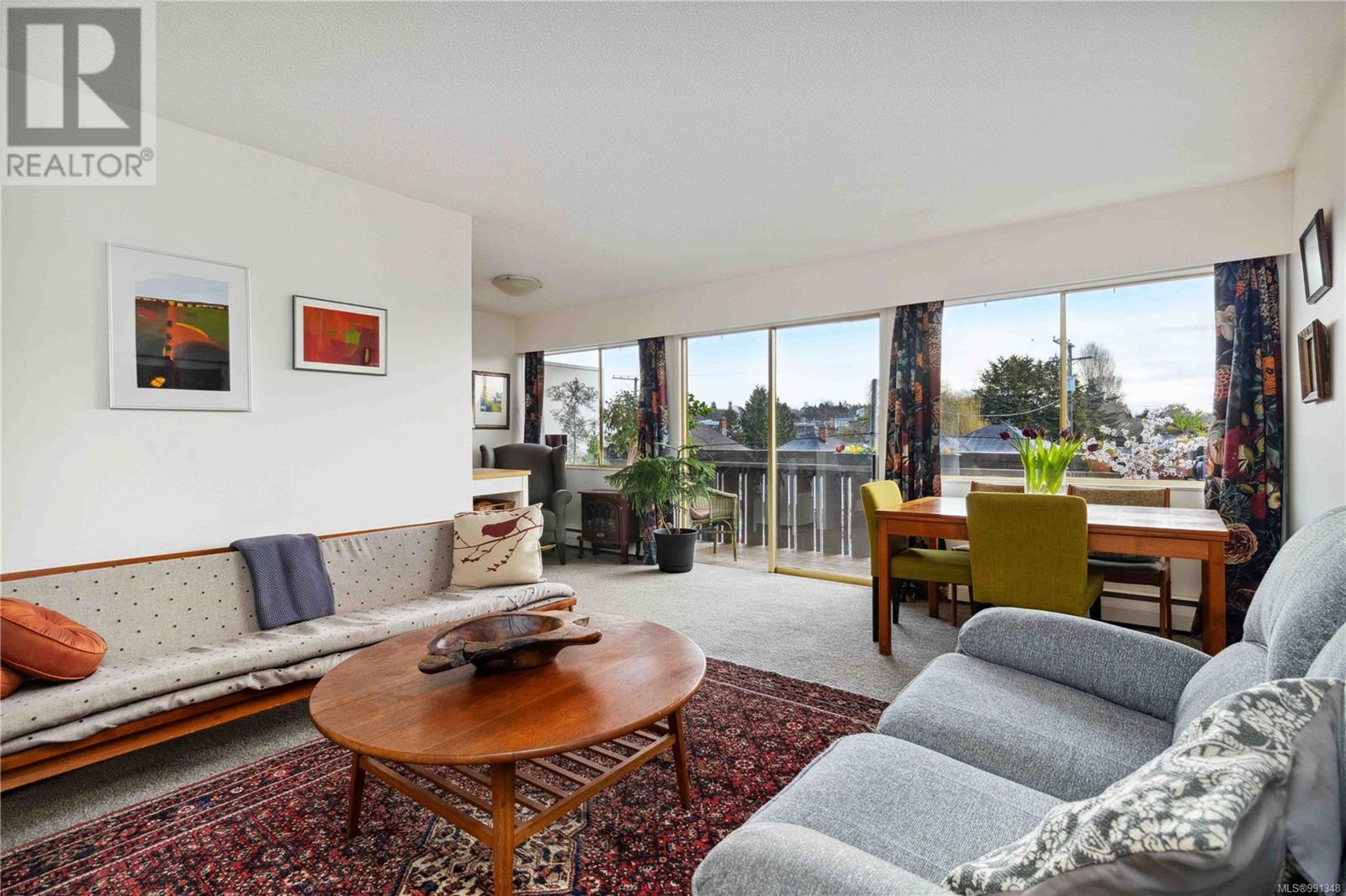 Property at 211 964 Heywood Ave image 1