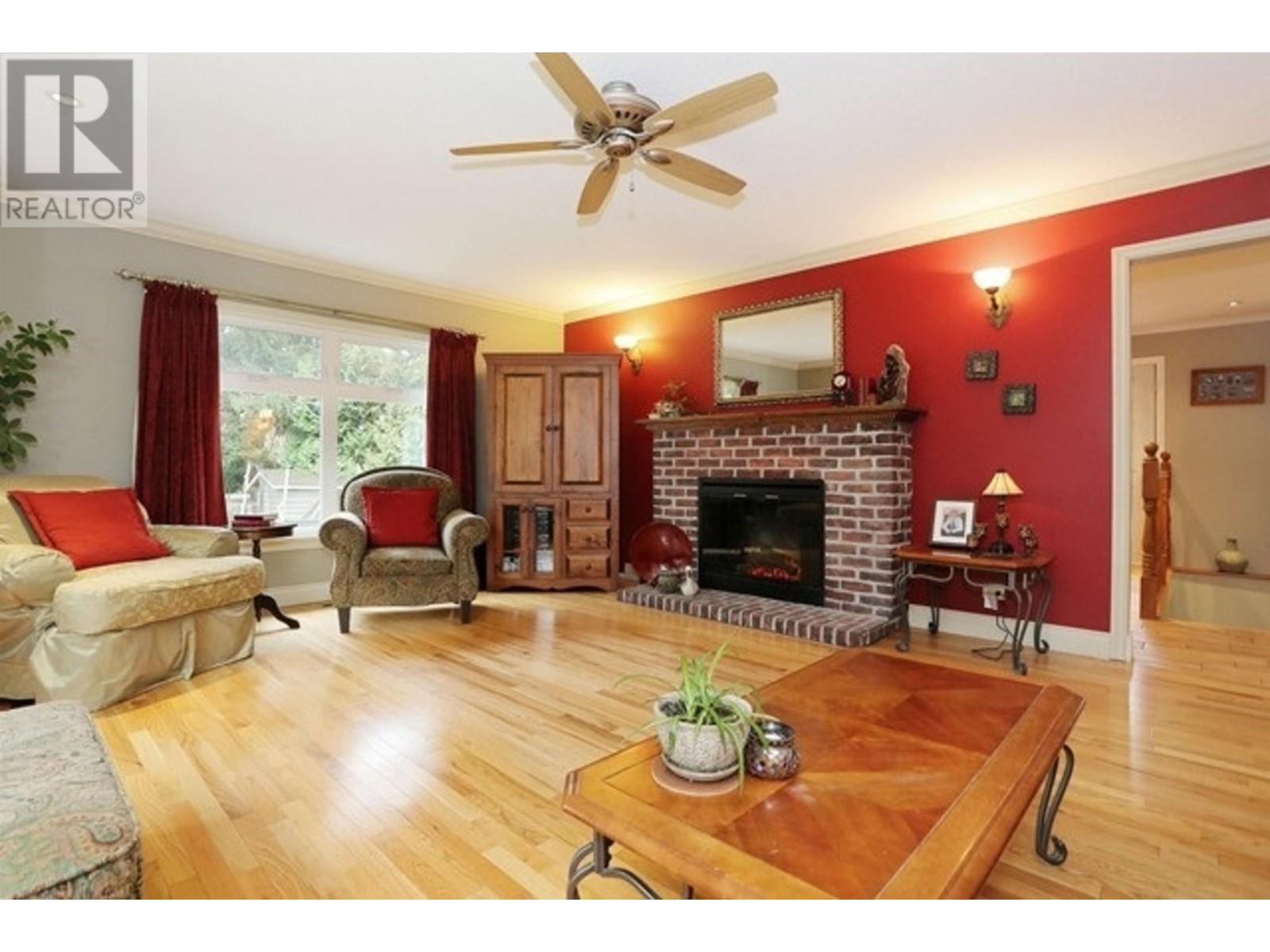 Property at 5214 12 AVENUE image 3