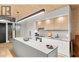 127 310 SALTER STREET, New Westminster, British Columbia