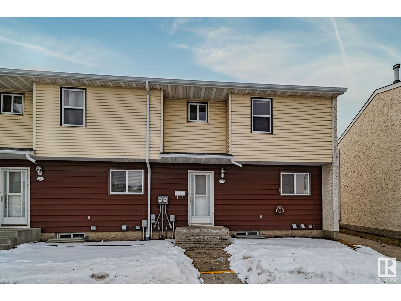 Property at 221 HARRISON DR NW image 1