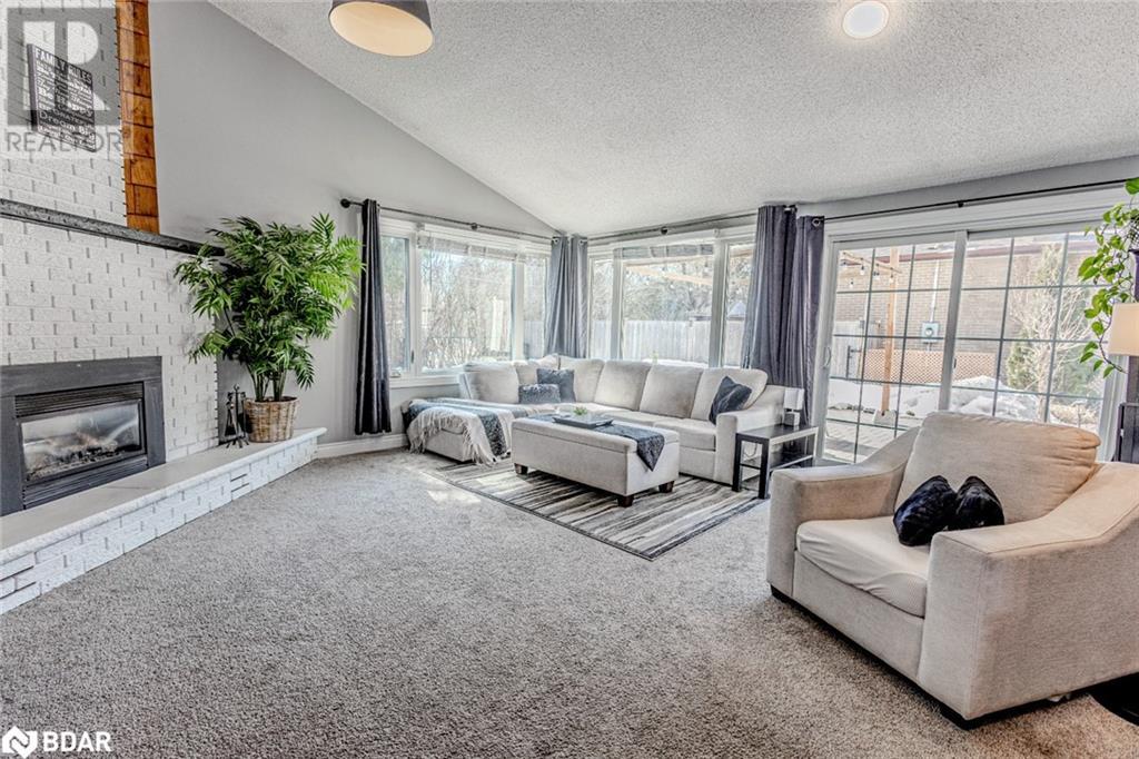 233 Grove Street E, Barrie, Ontario  L4M 2R1 - Photo 4 - 40708500