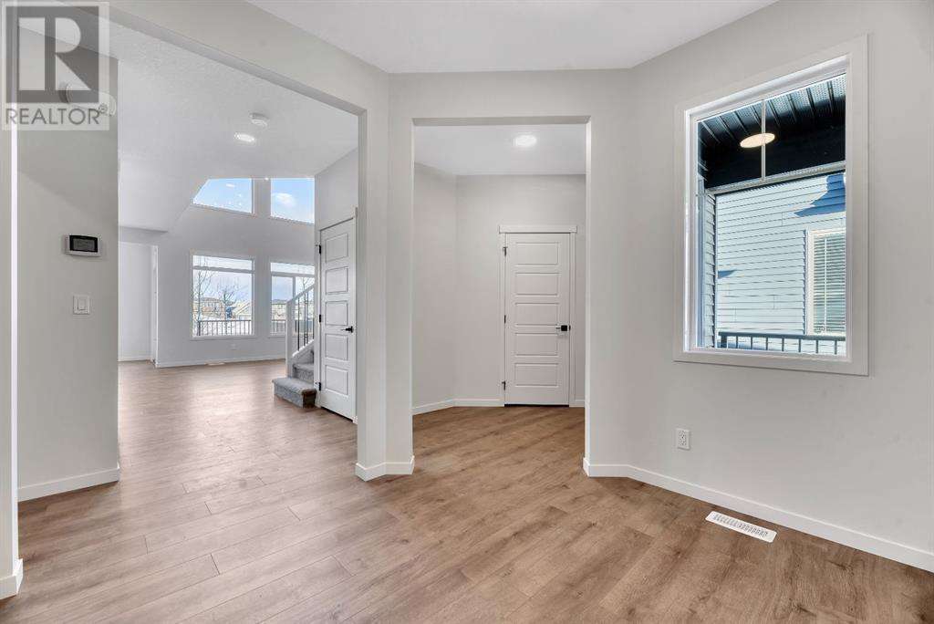 327 Creekside Way Sw, Calgary, Alberta  T2X 5B2 - Photo 11 - A2189812