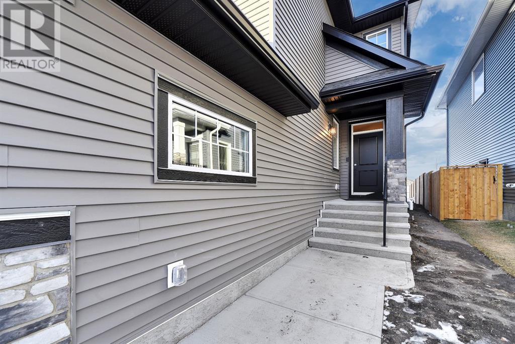 327 Creekside Way Sw, Calgary, Alberta  T2X 5B2 - Photo 9 - A2189812