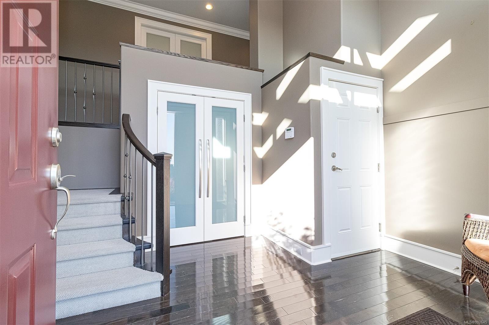 Property at 3554 Collingwood Dr image 4