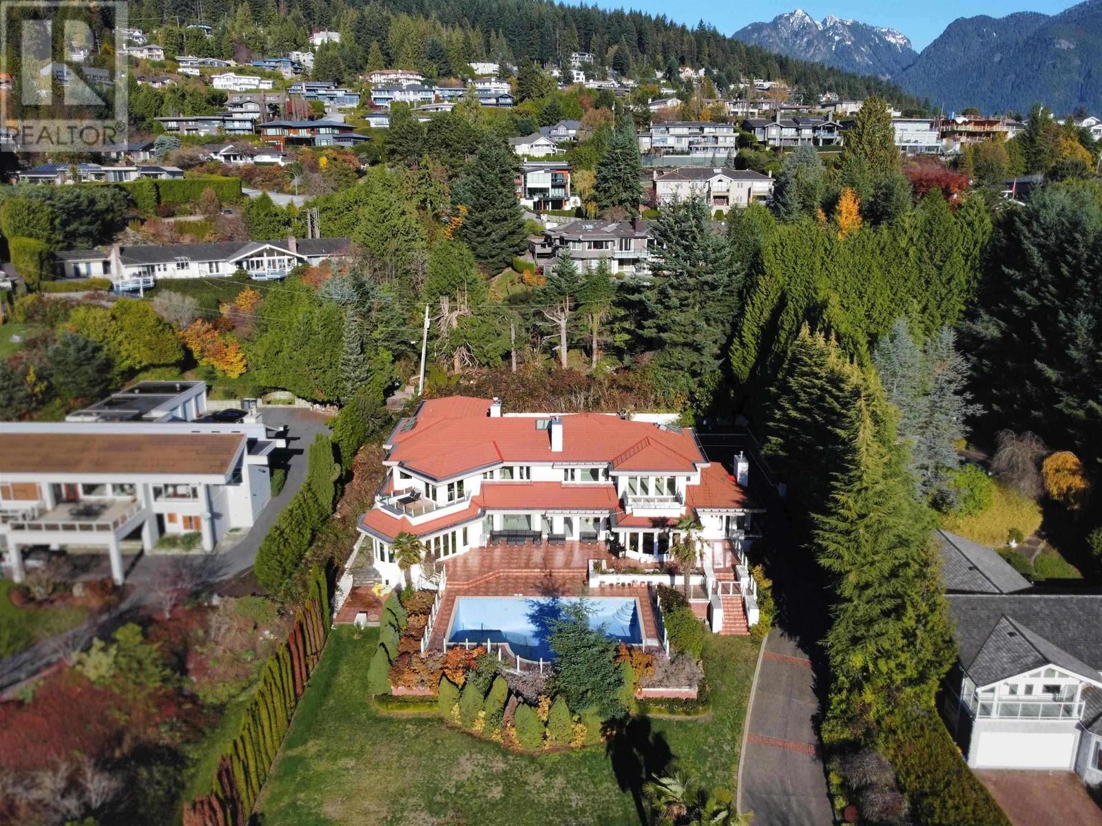 1025 King Georges Way, West Vancouver, British Columbia  V7S 1S6 - Photo 2 - R2978045