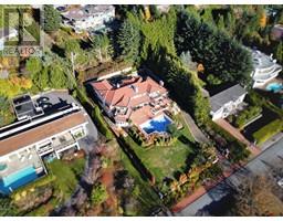 1025 KING GEORGES WAY, West Vancouver, British Columbia
