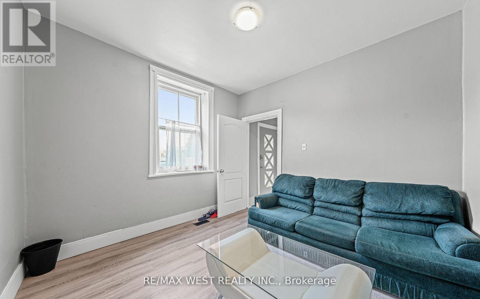 Property at 58 BROOK STREET E image 4