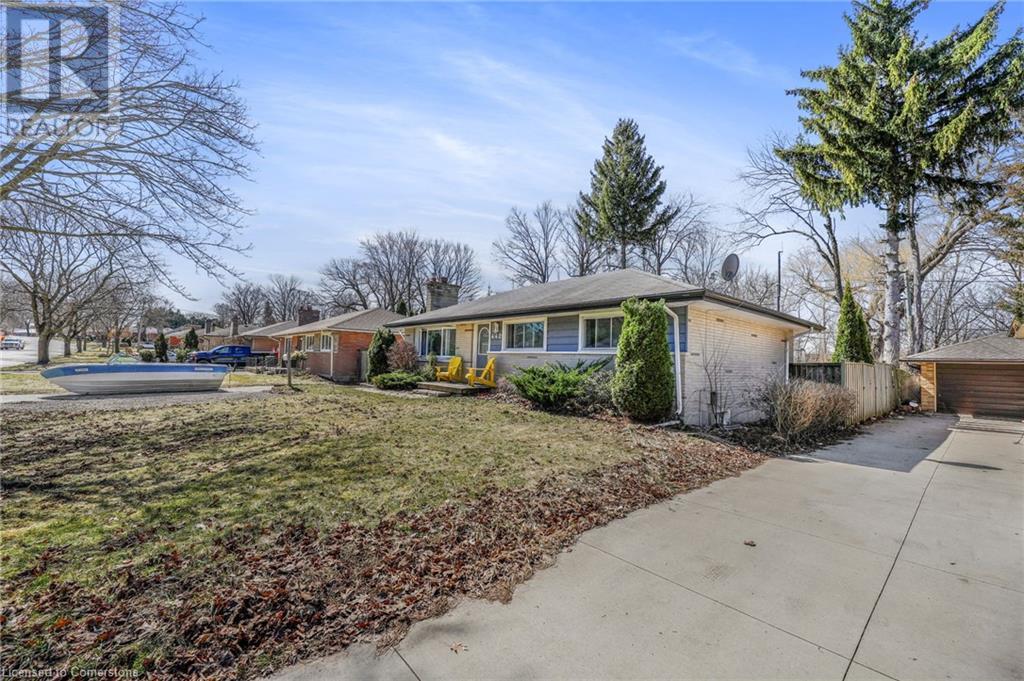 Photo 11 of 35 for 442 Scenic Drive N