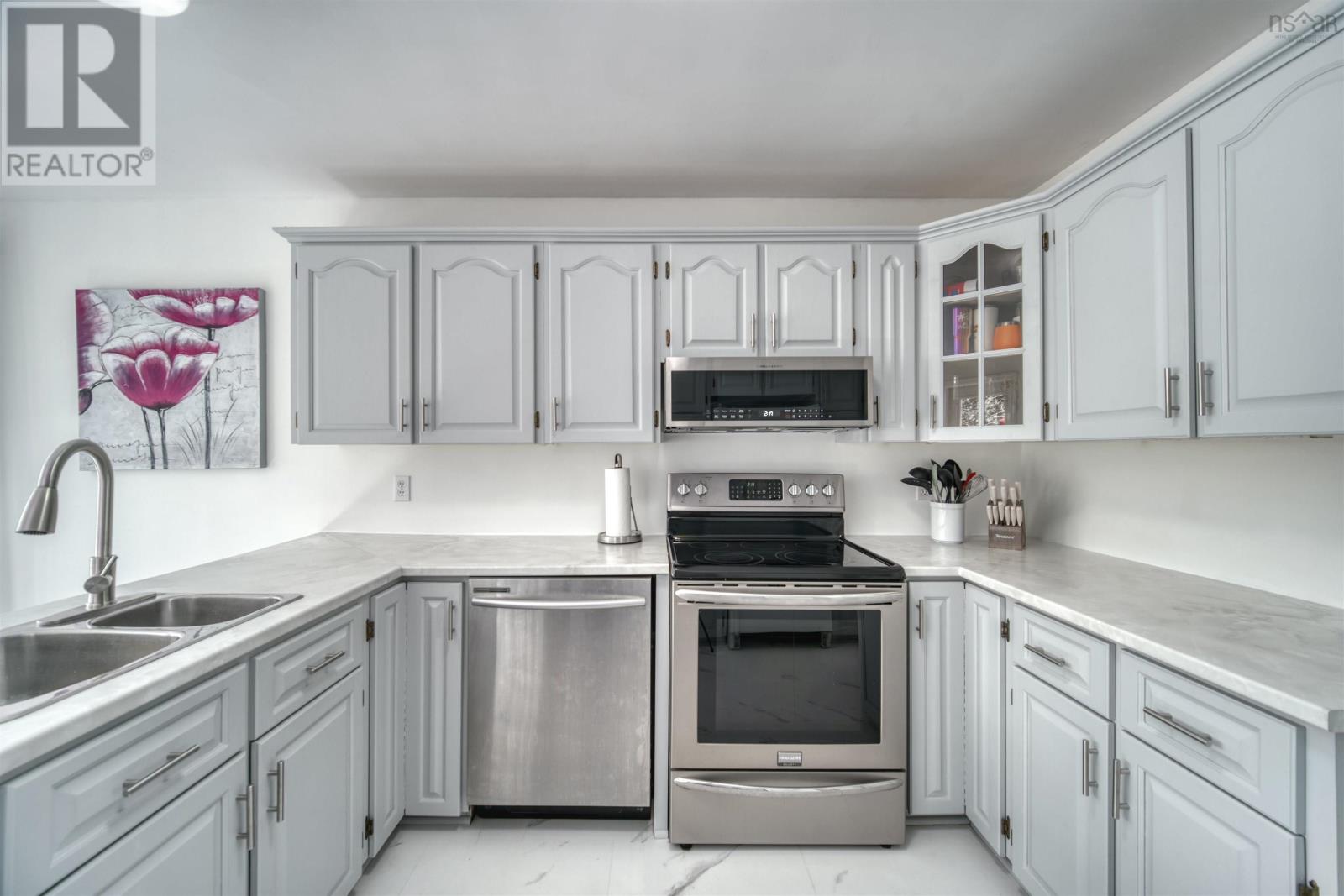 16 Keystone Court, Halifax, Nova Scotia  B3N 3B4 - Photo 2 - 202505572