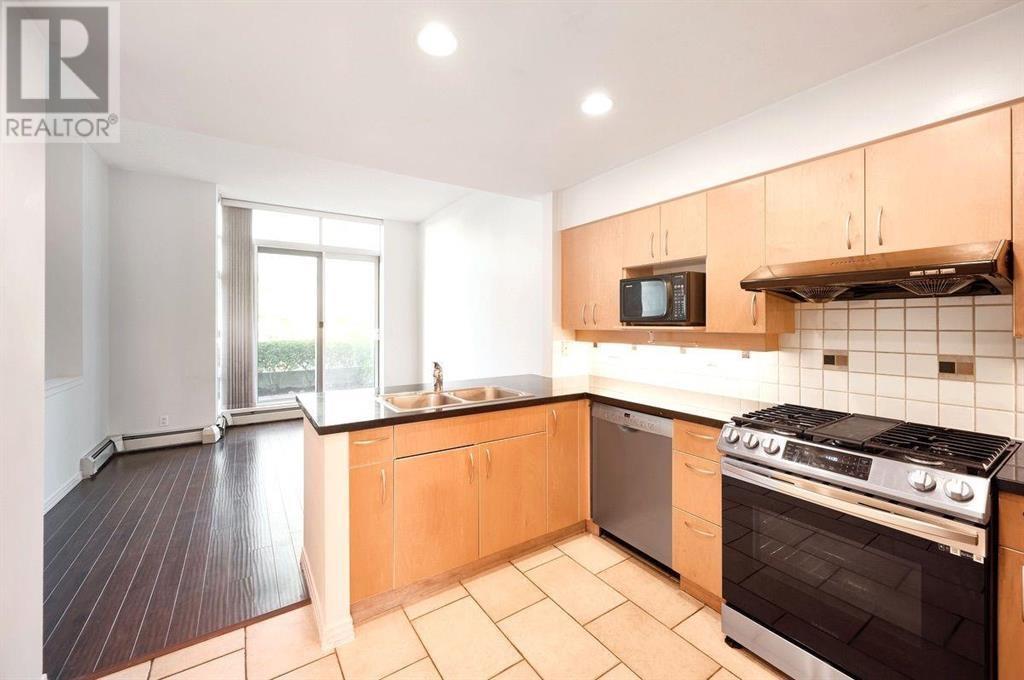 Th E 1199 Marinaside Crescent, Vancouver, British Columbia  V6Z 2Y2 - Photo 4 - R2961054