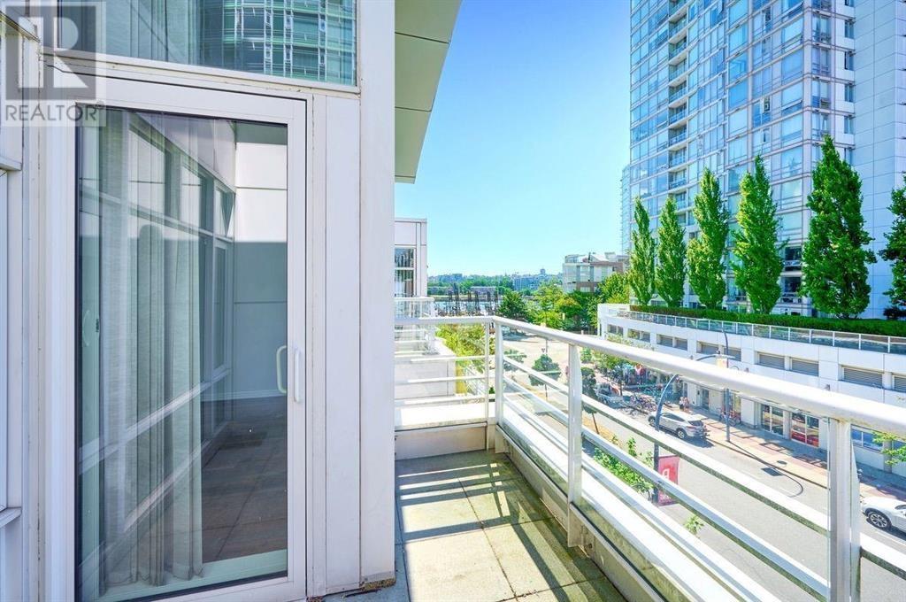 Property at TH E 1199 MARINASIDE CRESCENT image 3