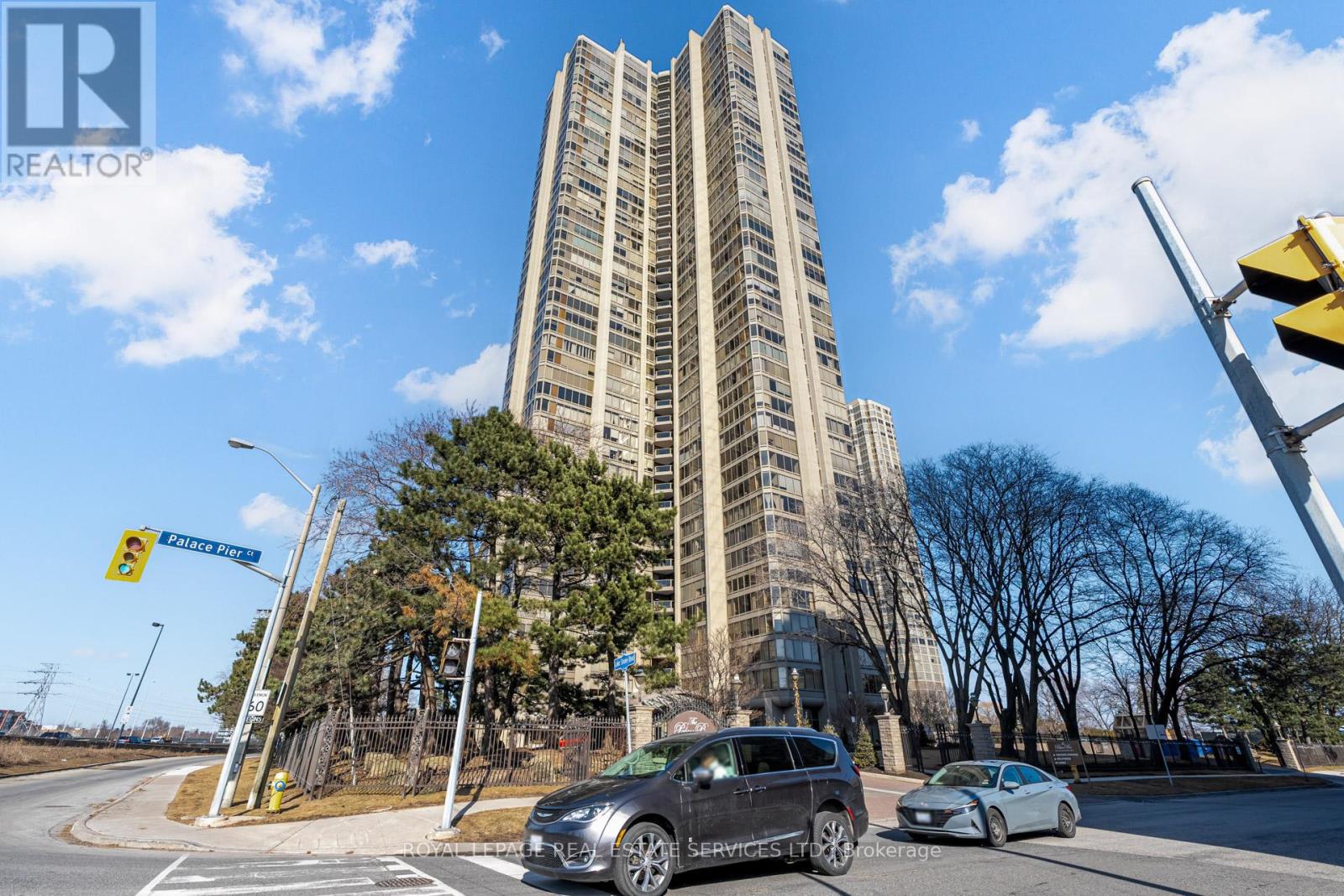 Property at 4404 - 2045 LAKE SHORE BOULEVARD W image 1
