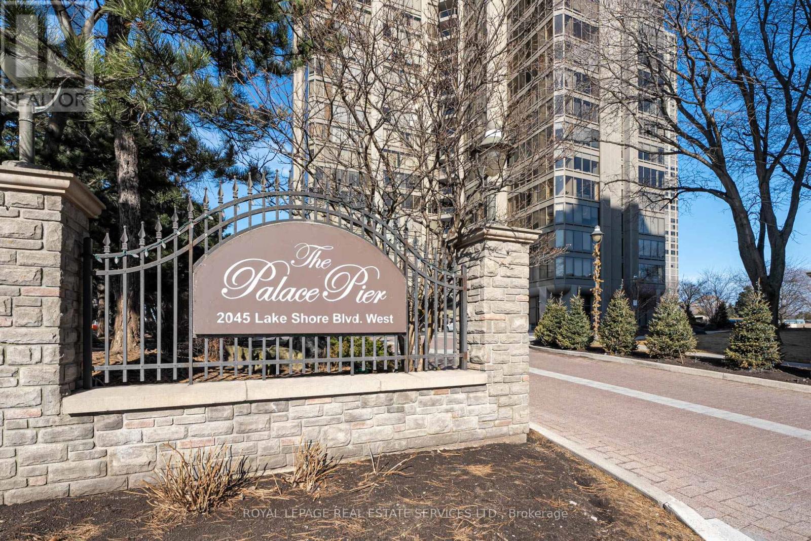 Property at 4404 - 2045 LAKE SHORE BOULEVARD W image 2
