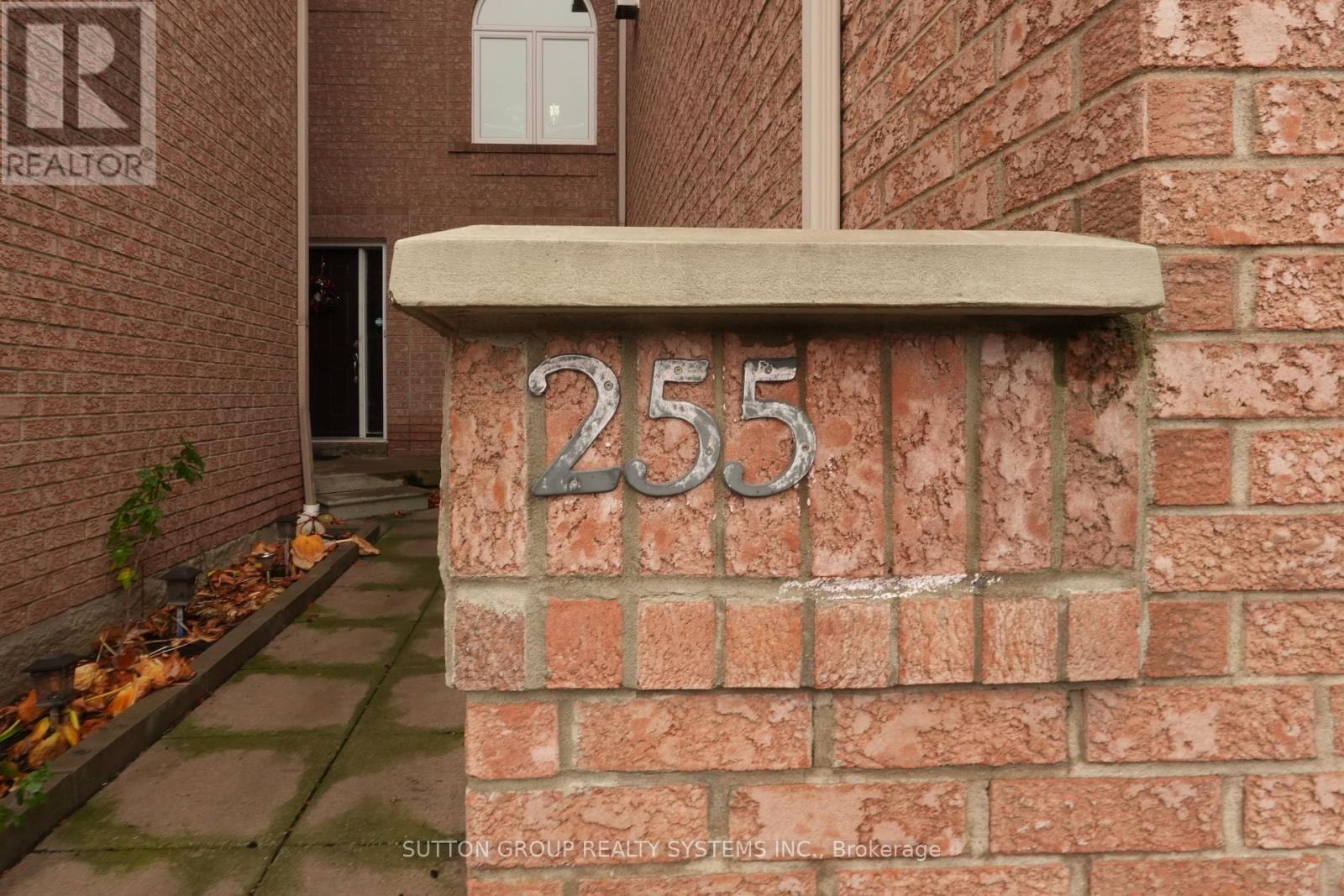 Property at 255 - 60 BARONDALE DRIVE image 3