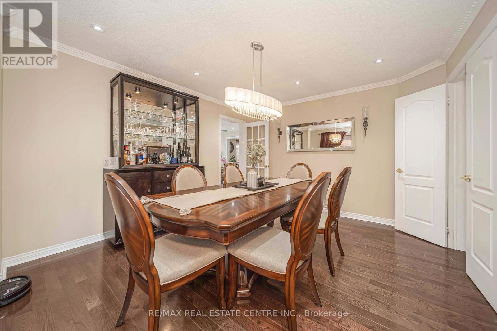 63 Leeward Drive, Brampton, Ontario  L6S 5V9 - Photo 23 - W12036244