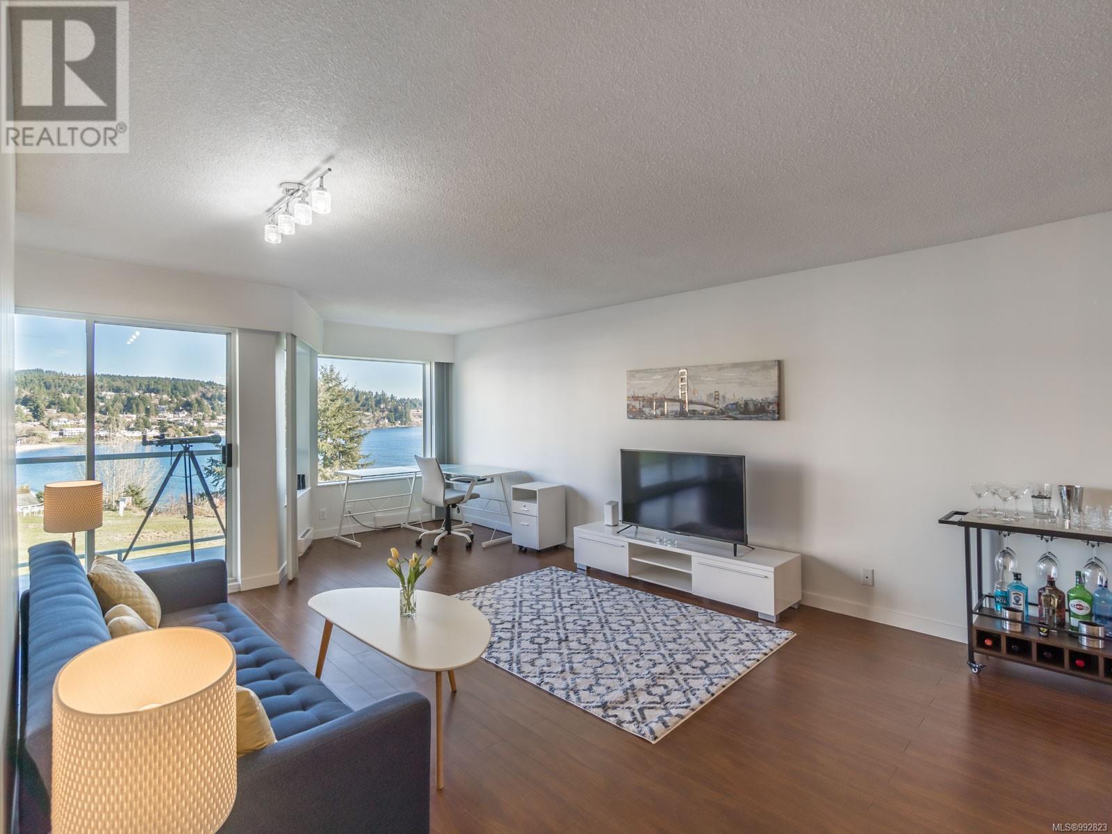 Property at 205 2560 Departure Bay Rd image 2