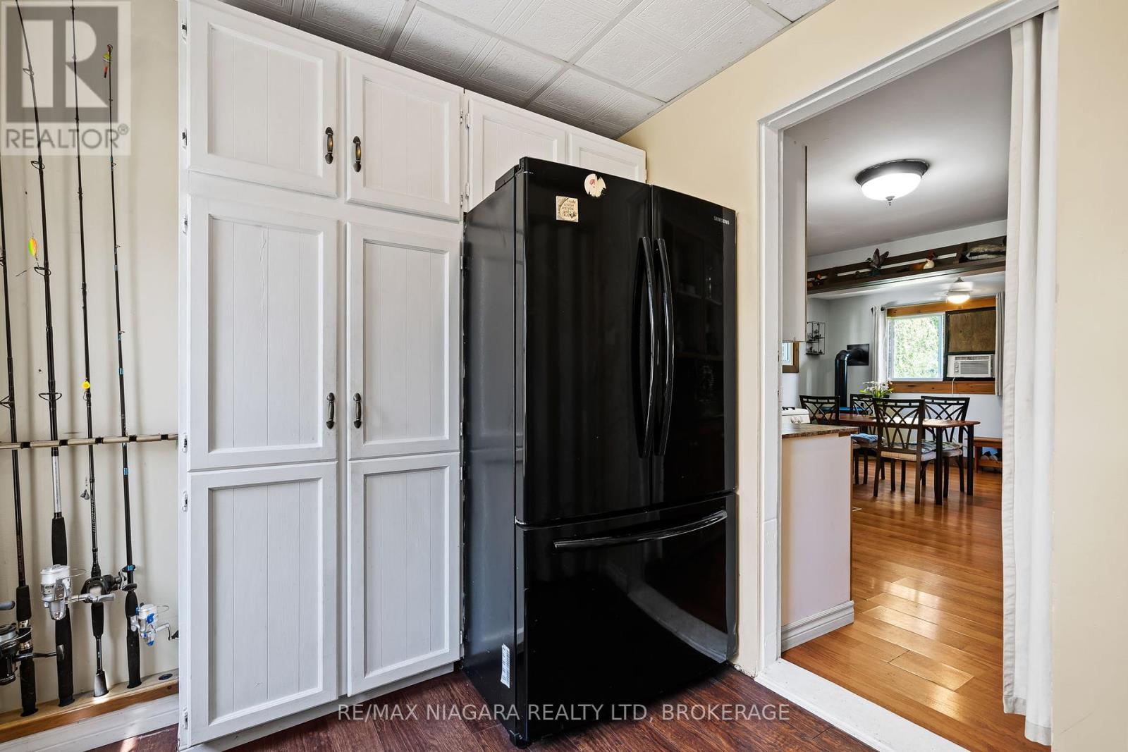 10567 Maplewood Drive, Wainfleet, Ontario  L3K 5V4 - Photo 11 - X12036279
