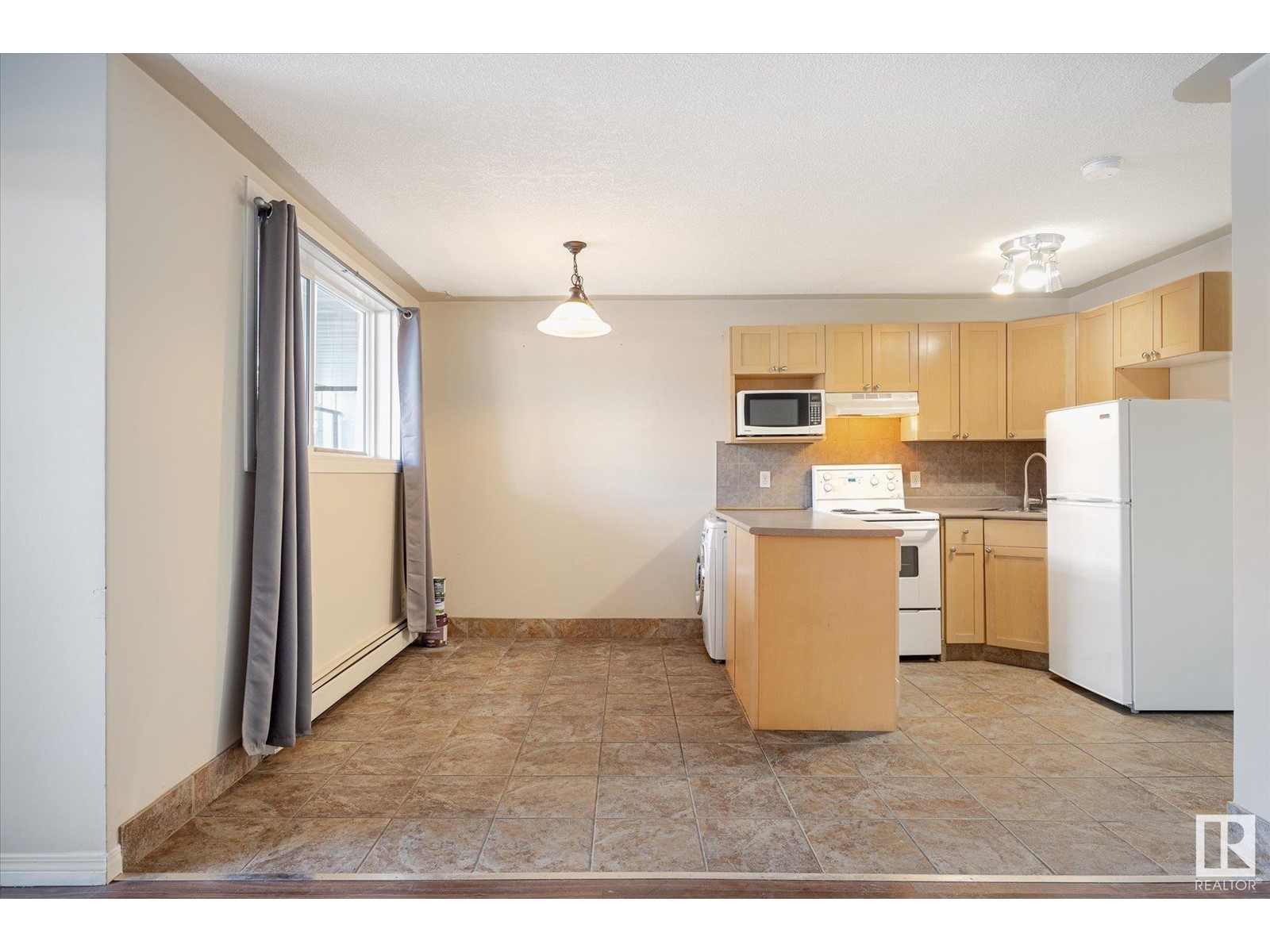 Property at #32 11010 124 ST NW image 3