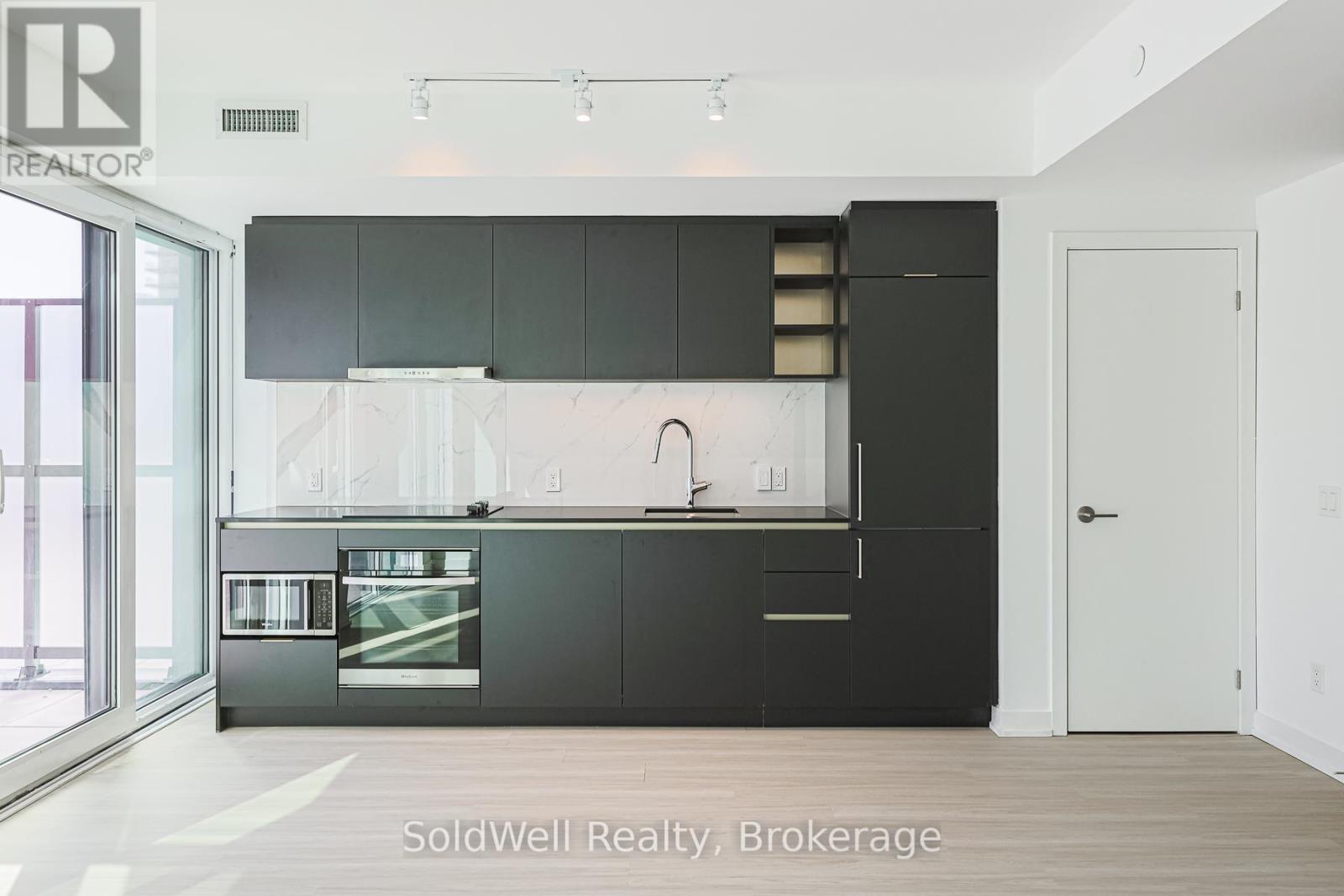 906 - 8 Wellesley Street W, Toronto, Ontario  M4Y 0J5 - Photo 11 - C12036264