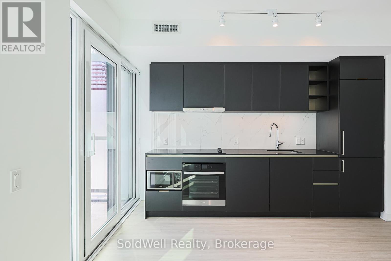 906 - 8 Wellesley Street W, Toronto, Ontario  M4Y 0J5 - Photo 13 - C12036264