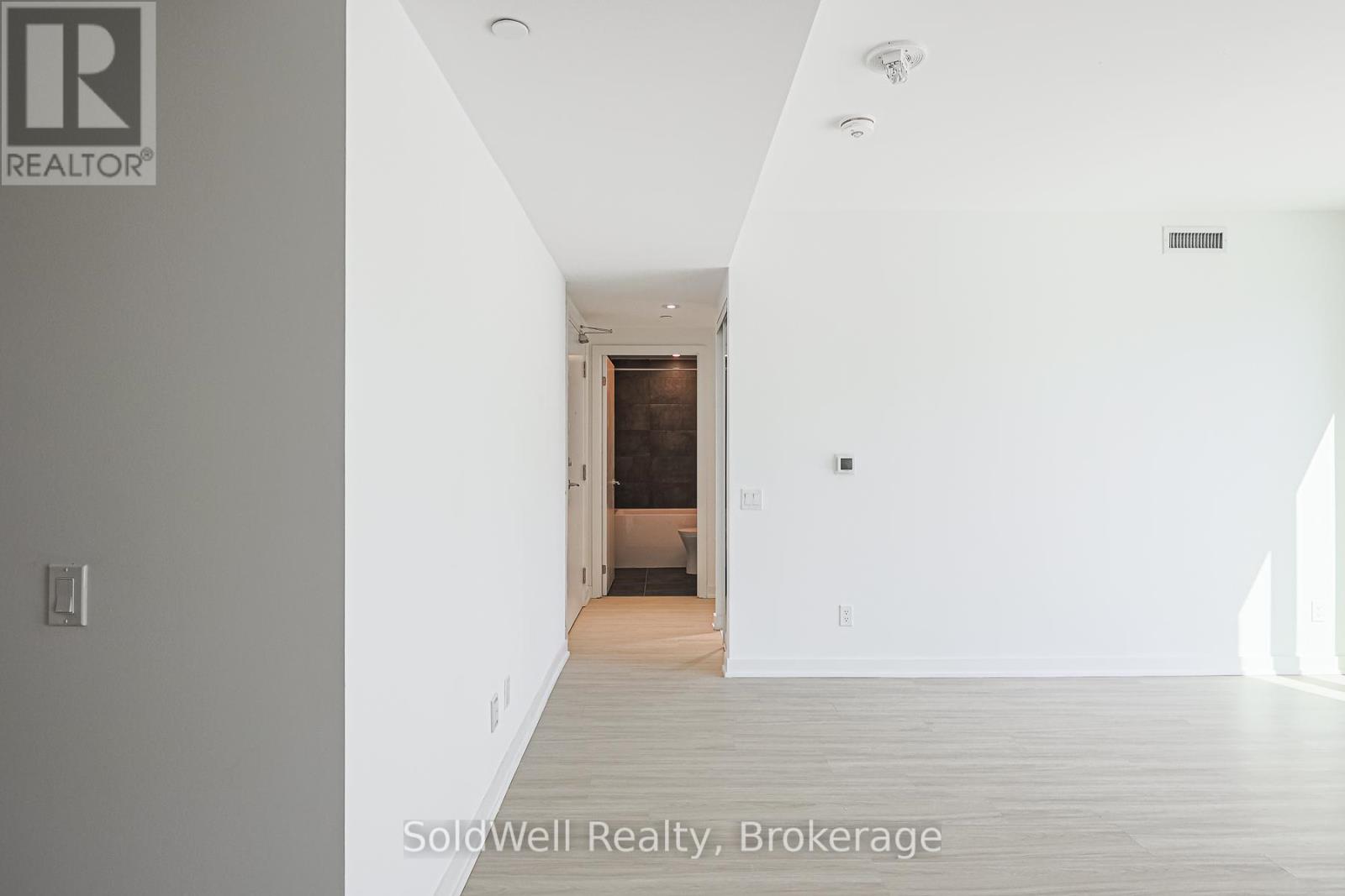 906 - 8 Wellesley Street W, Toronto, Ontario  M4Y 0J5 - Photo 18 - C12036264