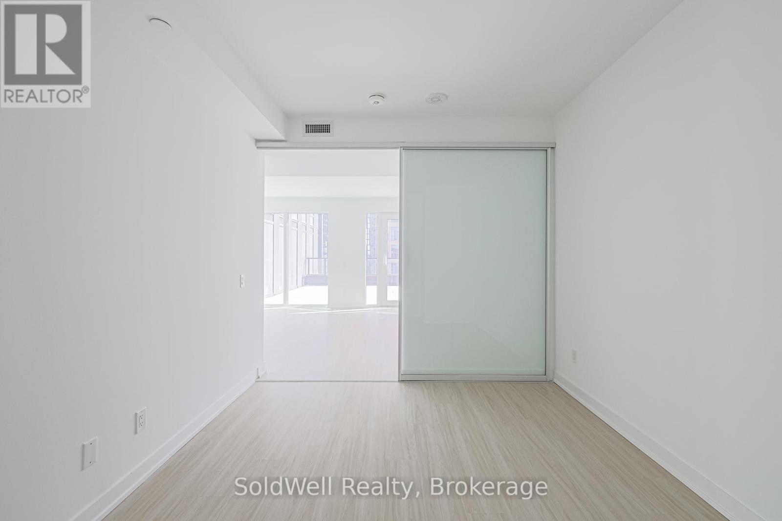906 - 8 Wellesley Street W, Toronto, Ontario  M4Y 0J5 - Photo 22 - C12036264