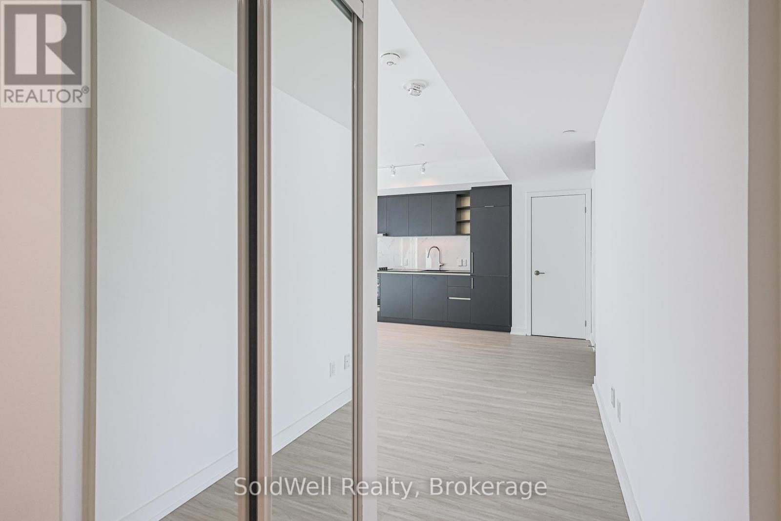 906 - 8 Wellesley Street W, Toronto, Ontario  M4Y 0J5 - Photo 7 - C12036264