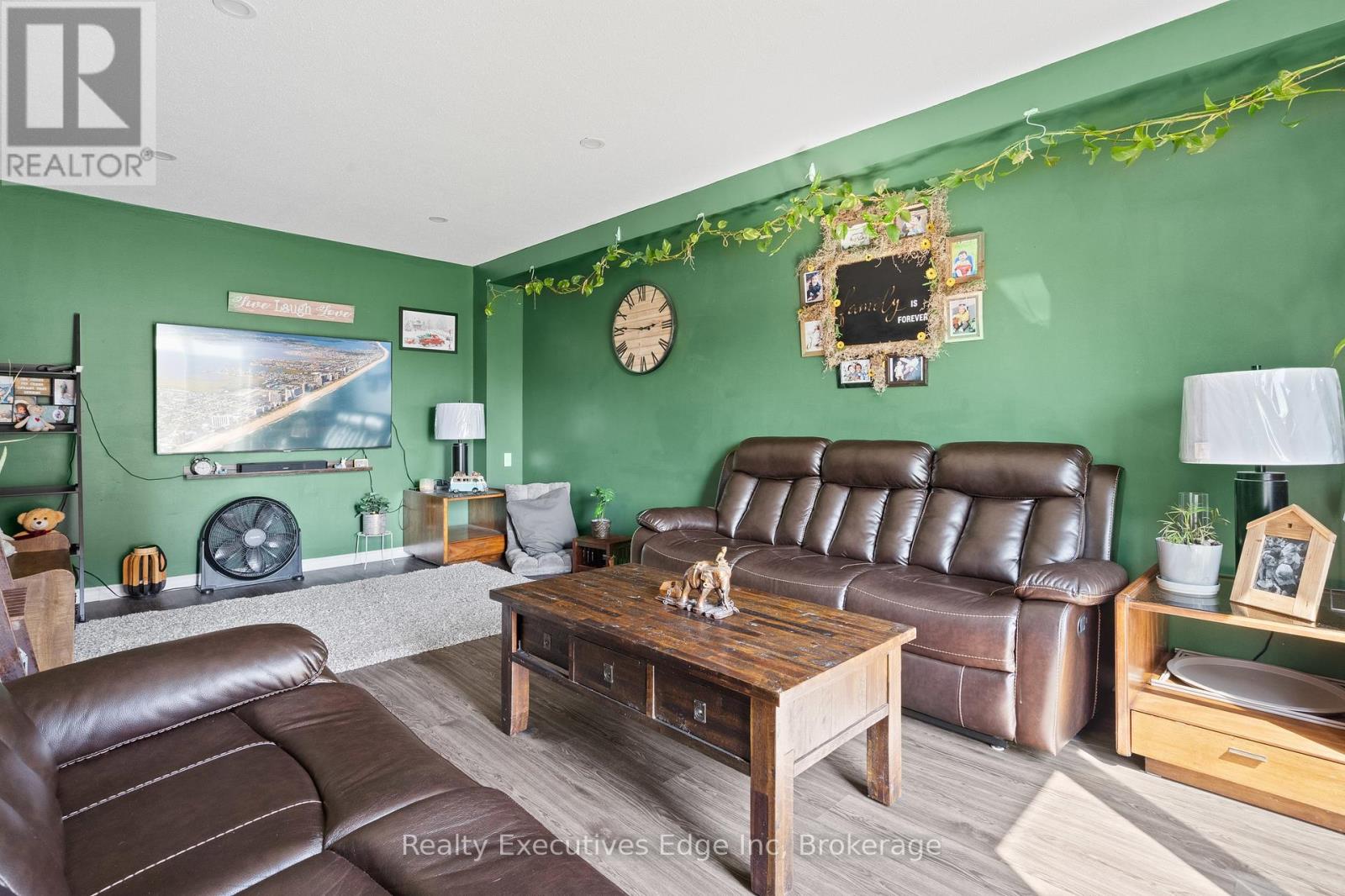 256 - 100 Brownleigh Avenue, Welland, Ontario  L3B 5V8 - Photo 12 - X12036291