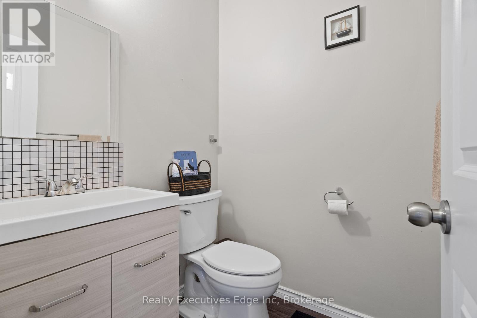 256 - 100 Brownleigh Avenue, Welland, Ontario  L3B 5V8 - Photo 5 - X12036291