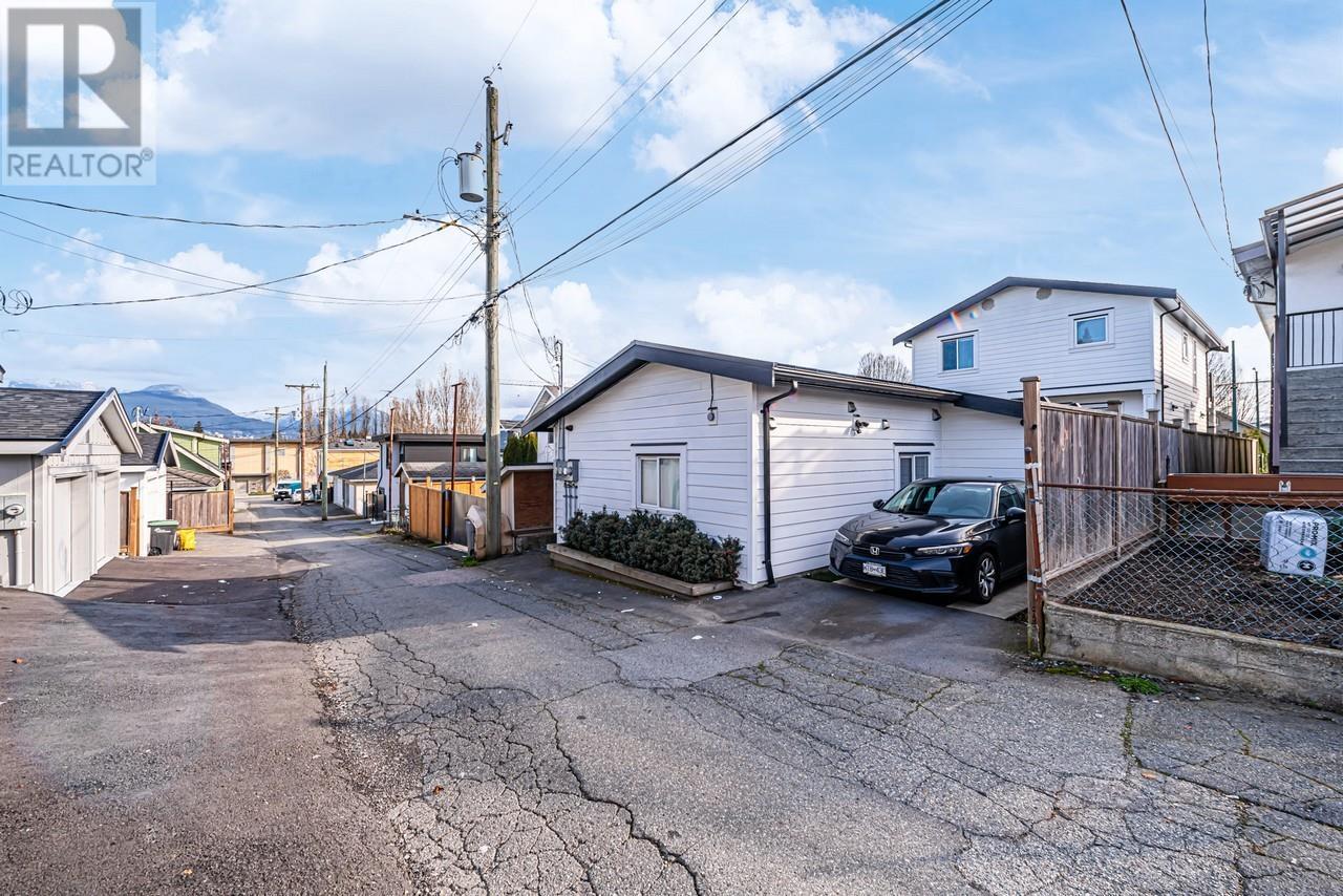 1155 Renfrew Street, Vancouver, British Columbia  V5K 4C1 - Photo 8 - R2979933