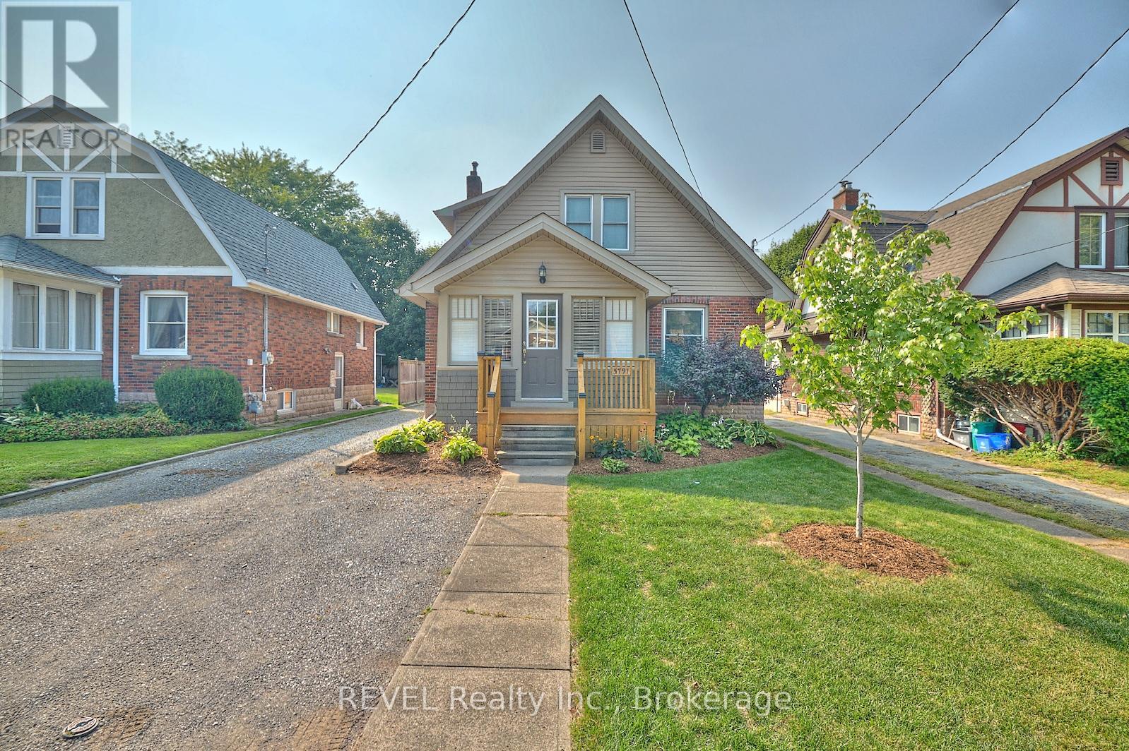 Property at 5791 DORCHESTER ROAD image 3