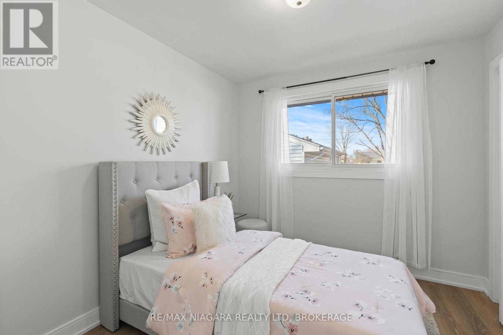 48 Valencourt Drive, Welland (N. Welland), Ontario  L3C 1M8 - Photo 16 - X12036340