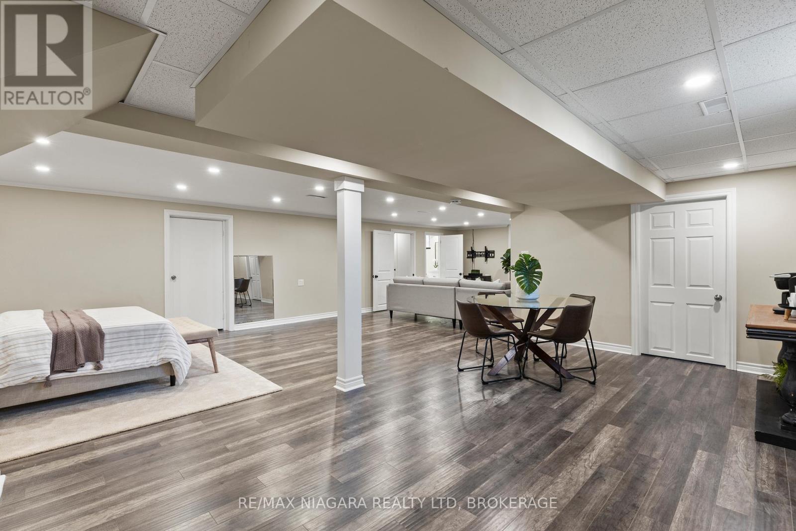 48 Valencourt Drive, Welland (N. Welland), Ontario  L3C 1M8 - Photo 20 - X12036340