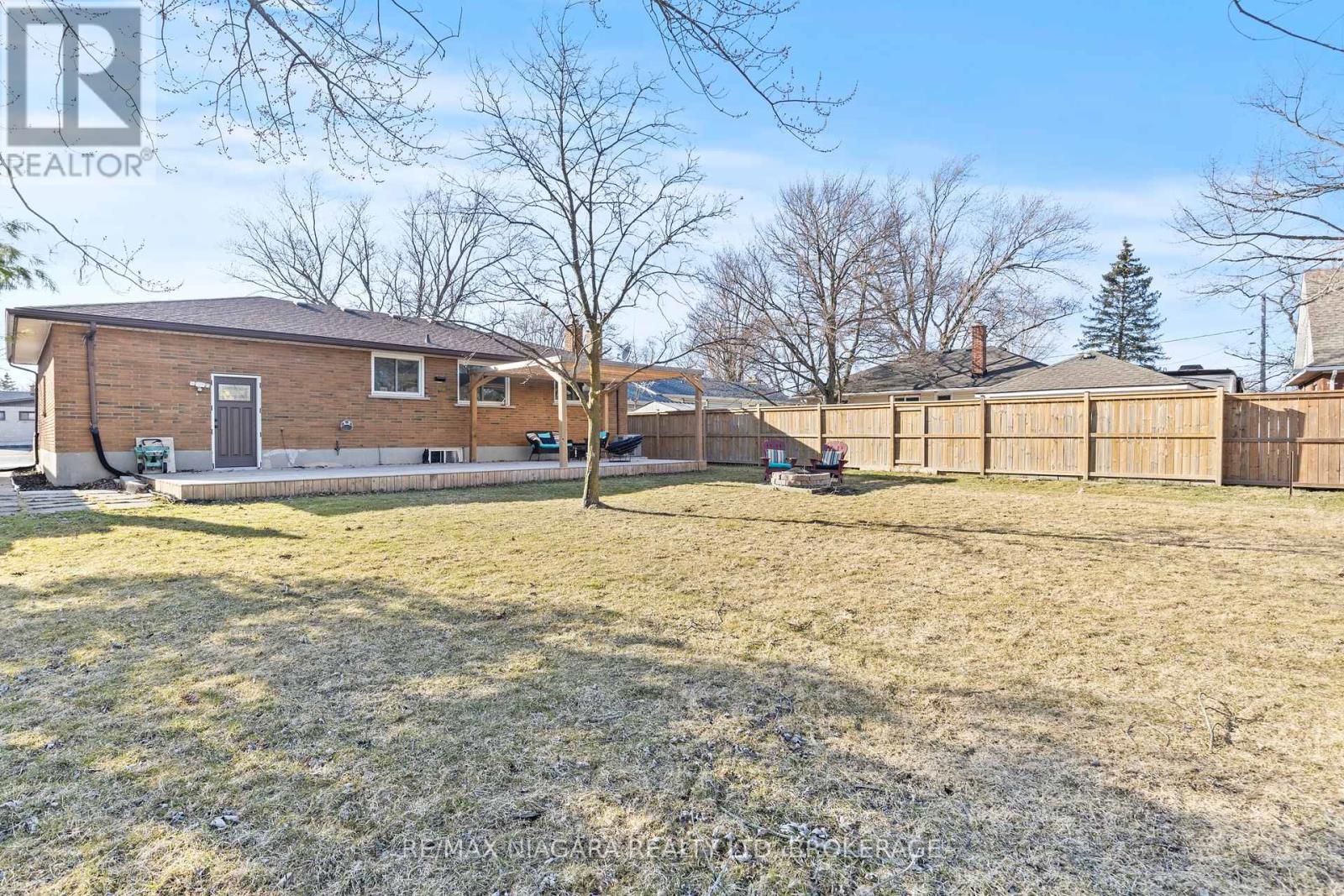 48 Valencourt Drive, Welland (N. Welland), Ontario  L3C 1M8 - Photo 29 - X12036340