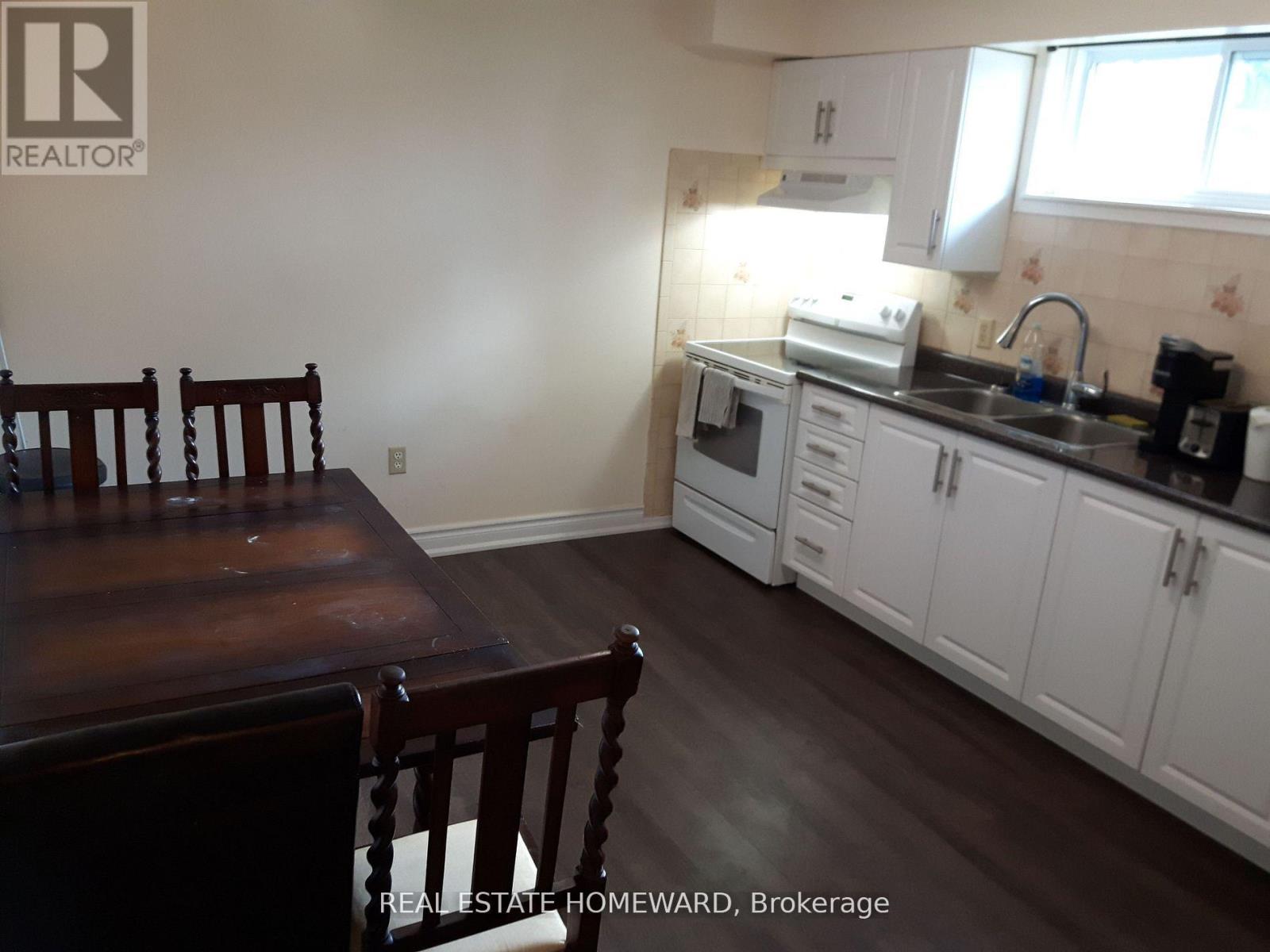 Lower - 281 Huronia Road, Barrie, Ontario  L4N 4G2 - Photo 4 - S12036336