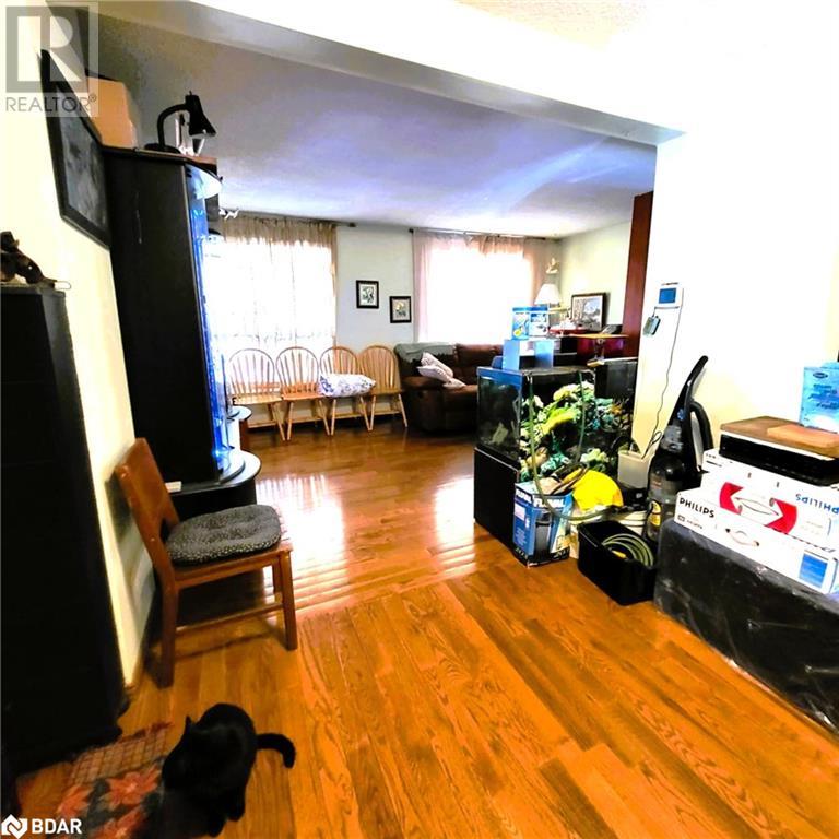 Property at 104 BARONWOOD Court Unit# 104 image 5