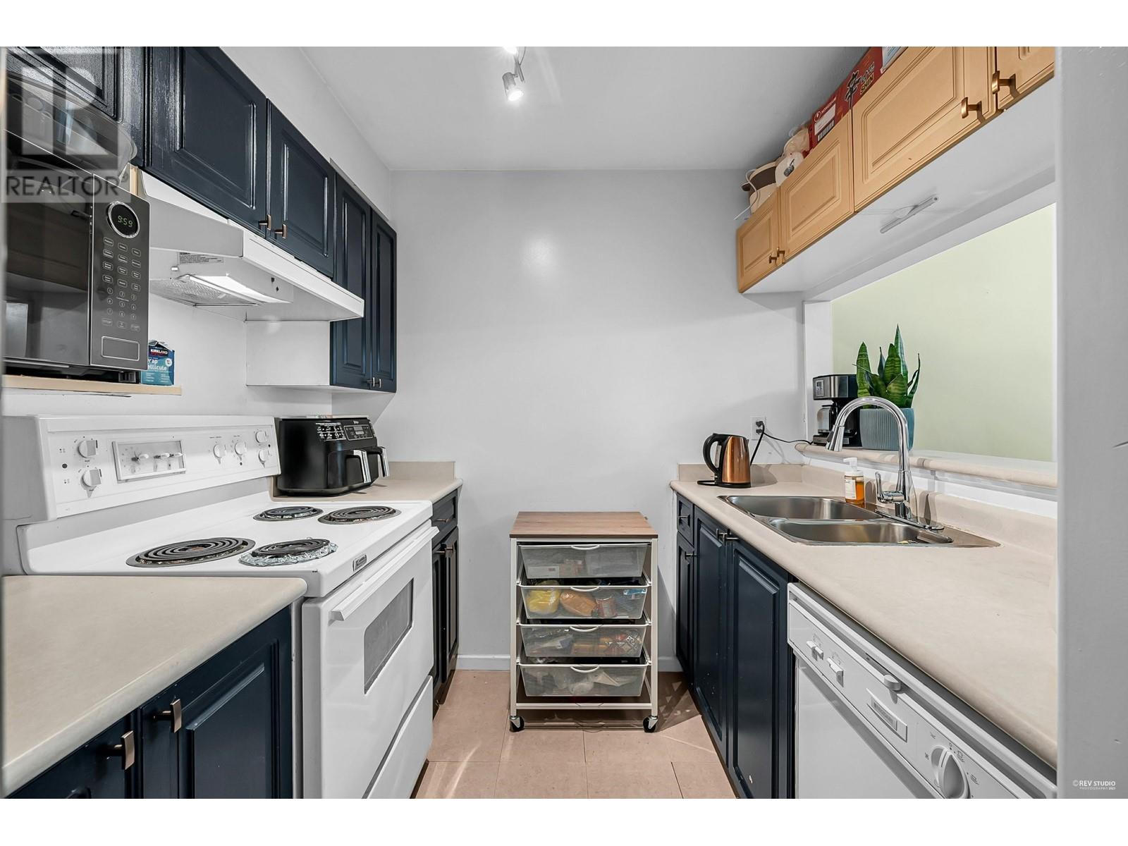 203 2505 E Broadway, Vancouver, British Columbia  V5M 1Y4 - Photo 24 - R2980785