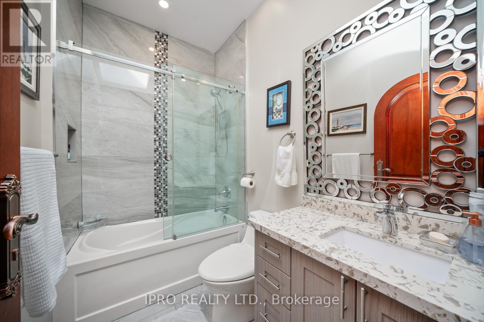 17 Hardwick Court, Toronto, Ontario  M9C 4G5 - Photo 25 - W12036355