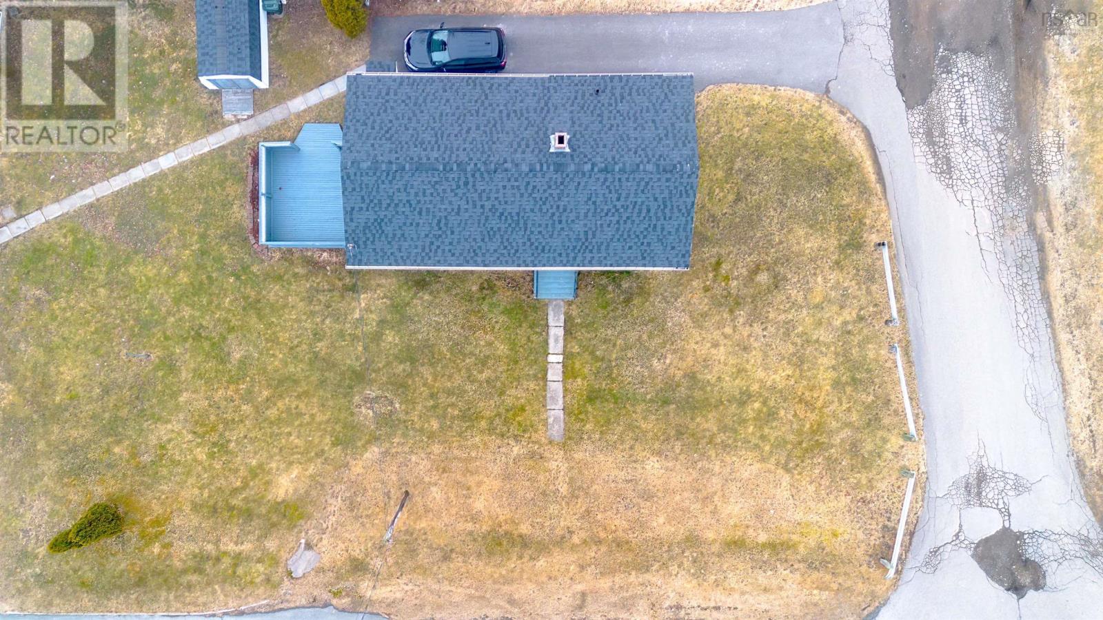 58 Butts Street, Sydney Mines, Nova Scotia  B1V 1N2 - Photo 4 - 202505578