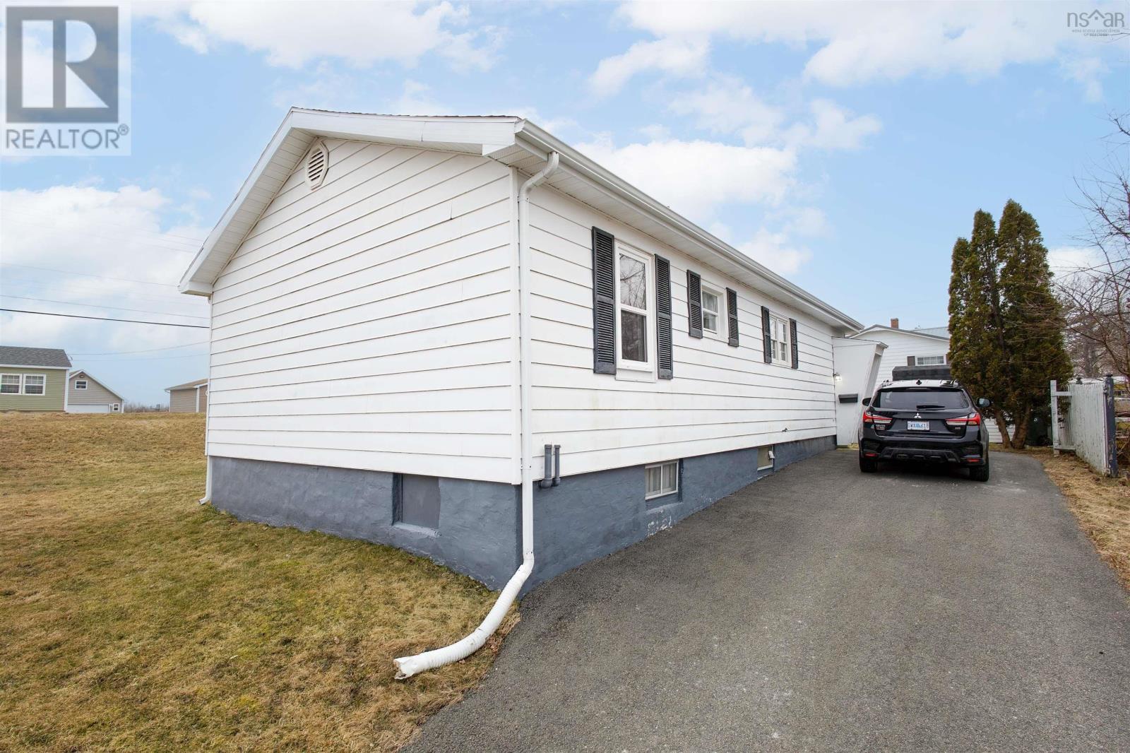 58 Butts Street, Sydney Mines, Nova Scotia  B1V 1N2 - Photo 5 - 202505578