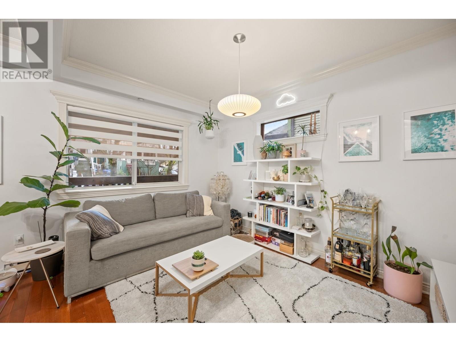 1537 Victoria Drive, Vancouver, British Columbia  V5L 4H1 - Photo 2 - R2973411