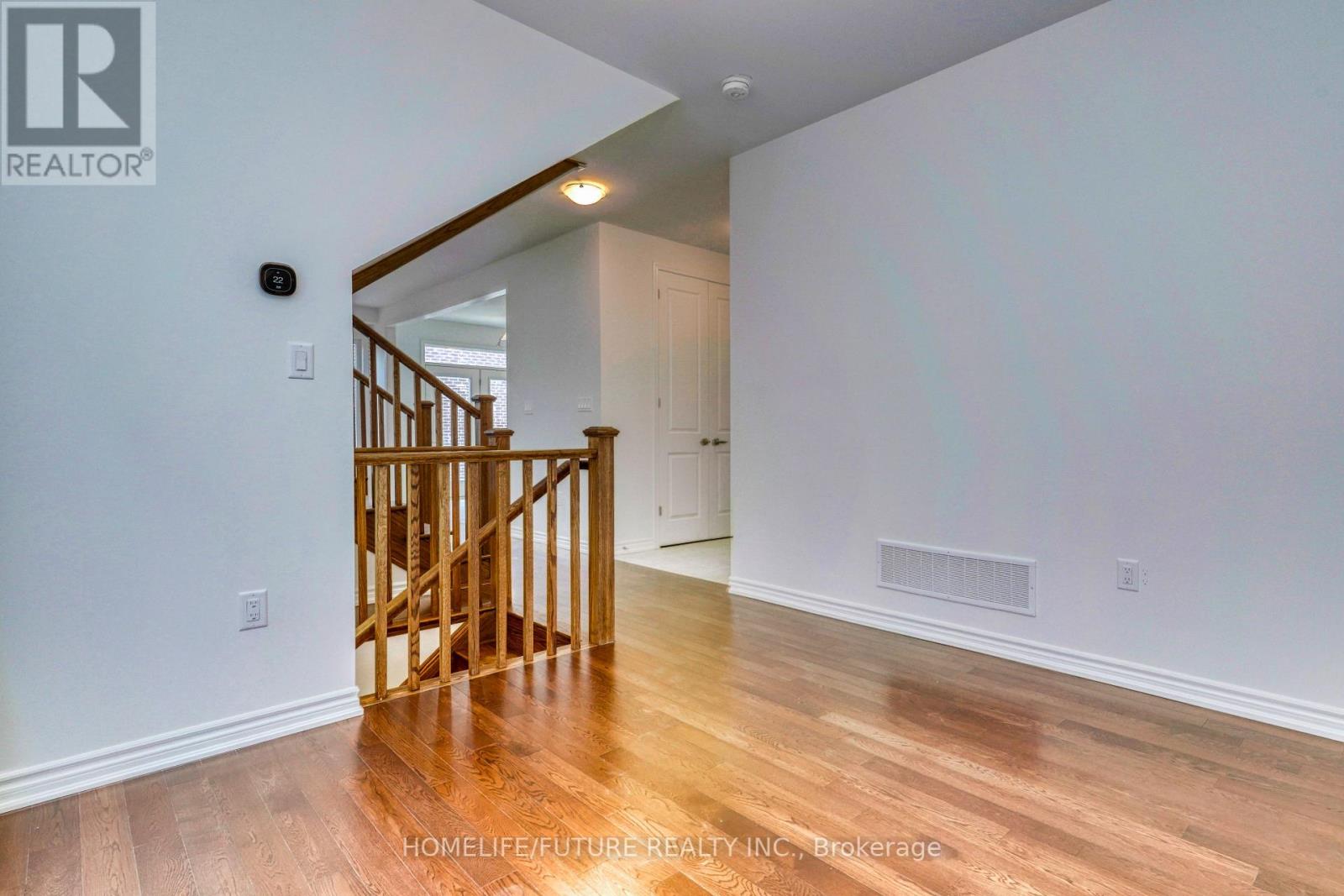 1481 Mockingbird Square, Pickering, Ontario  L1X 0N8 - Photo 10 - E12036378