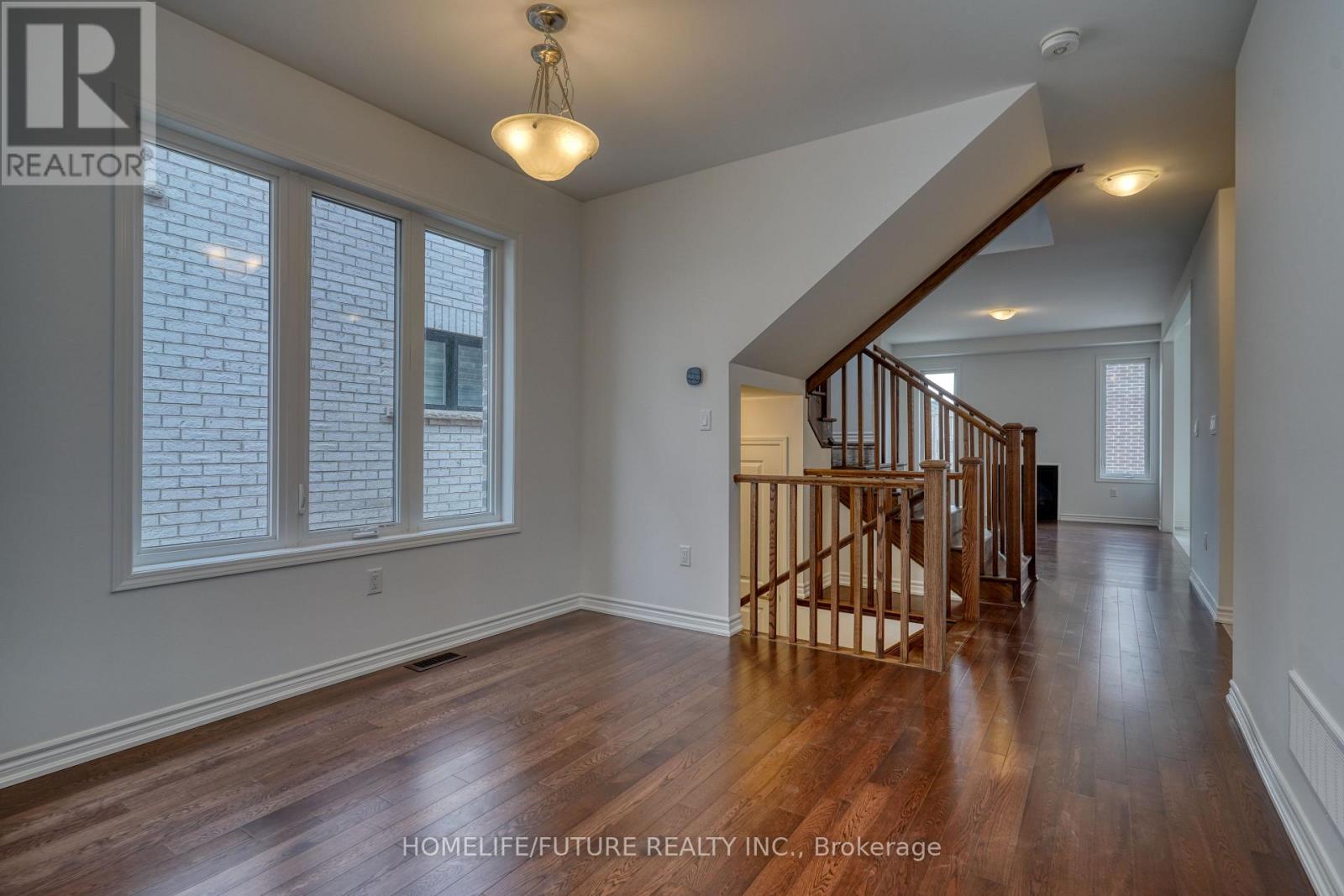 1481 Mockingbird Square, Pickering, Ontario  L1X 0N8 - Photo 9 - E12036378