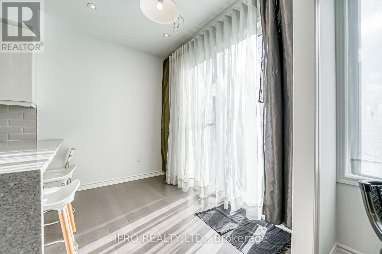 49 Mcbride Trail, Barrie, Ontario  L9J 0Y8 - Photo 11 - S12036381