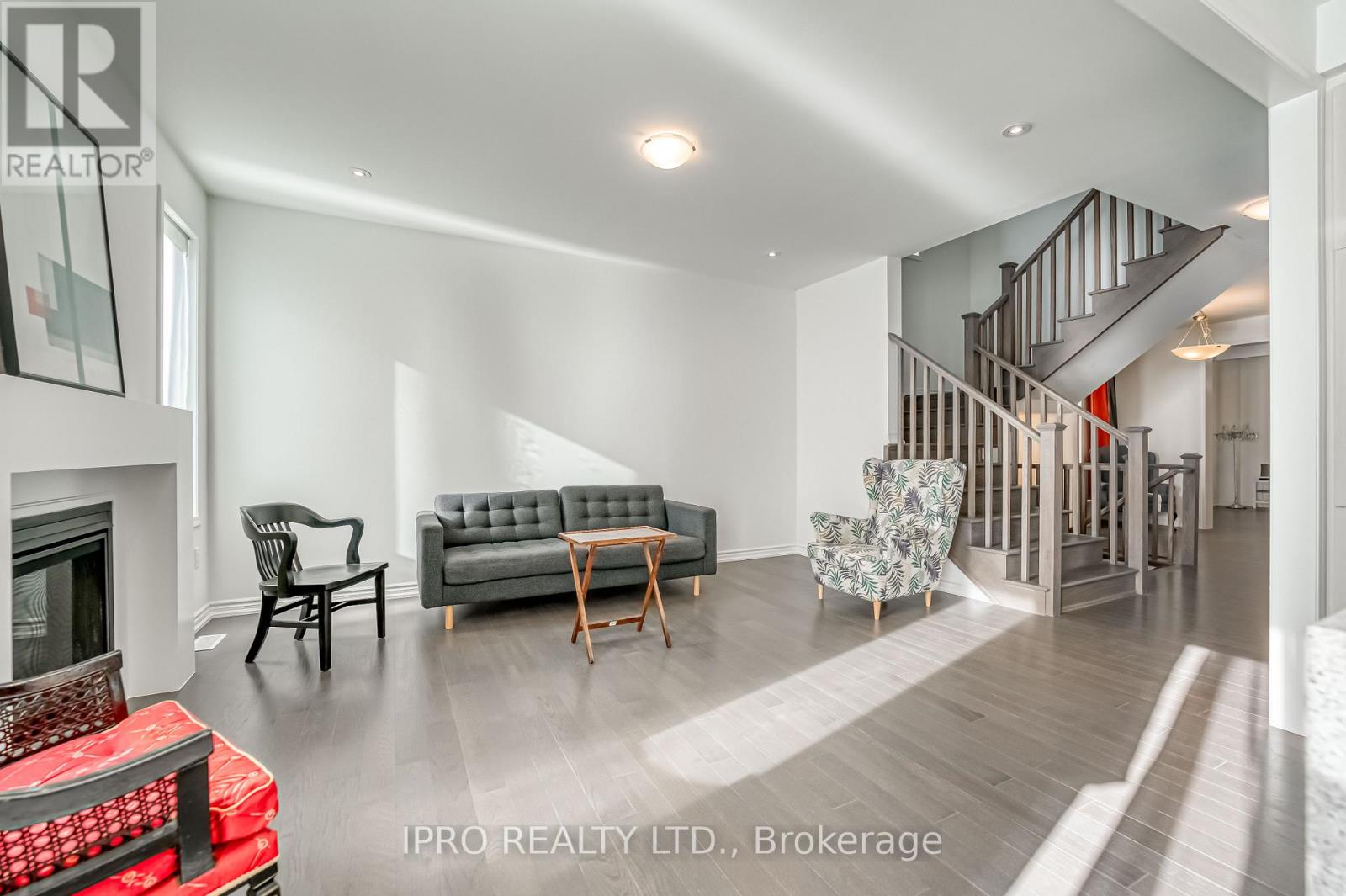 49 Mcbride Trail, Barrie, Ontario  L9J 0Y8 - Photo 12 - S12036381