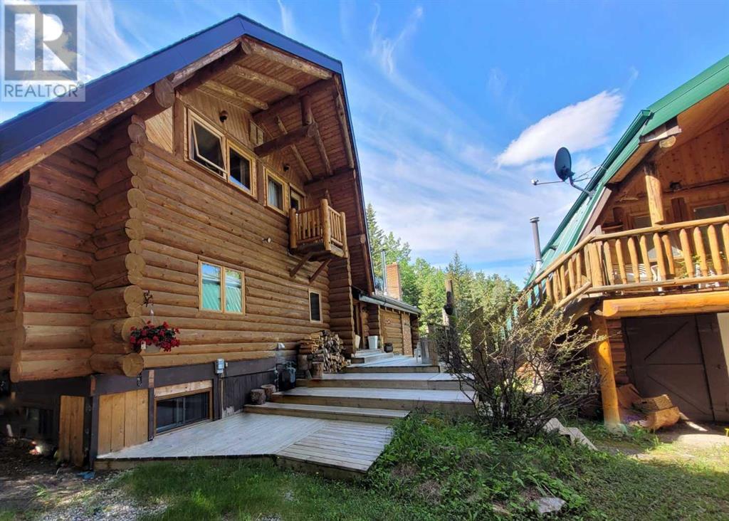64 Breezewood Bay, Bragg Creek, Alberta  T0L 0K0 - Photo 6 - A2190075