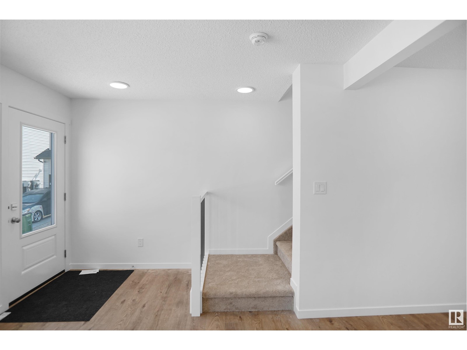 Property at 2039 210 ST NW image 3