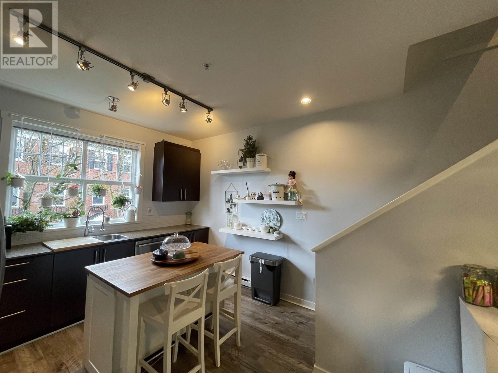 Property at 4 19538 BISHOPS REACH image 5