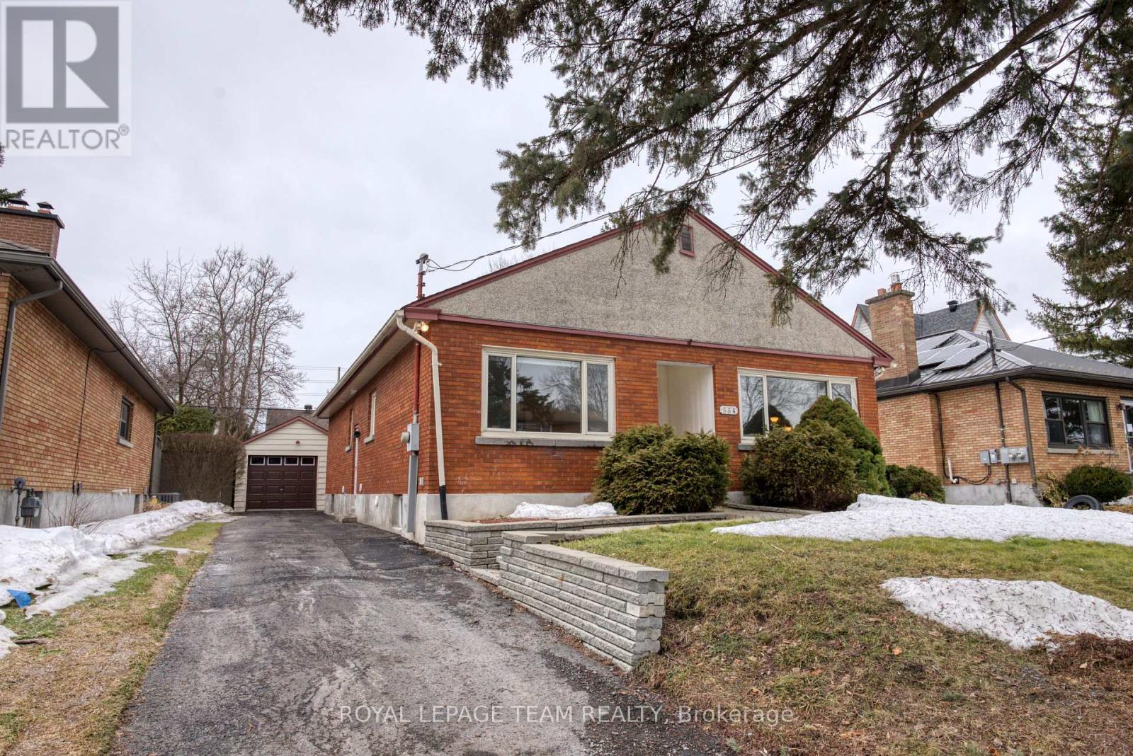 564 HIGHCROFT AVENUE Ottawa