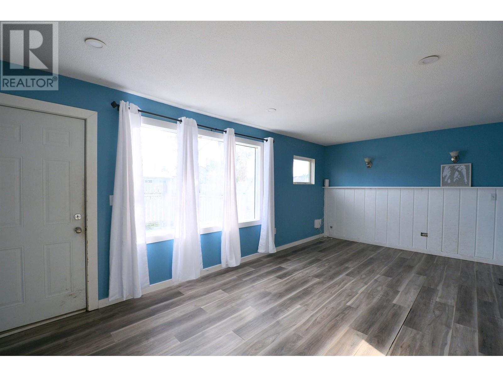 Property at 2440 15TH AVENUE image 4